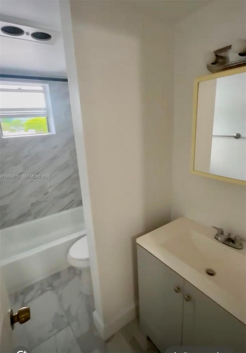 LSOLEI AT HALLANDALE BEAC · #308 in Hallandale Beach - Photo 3