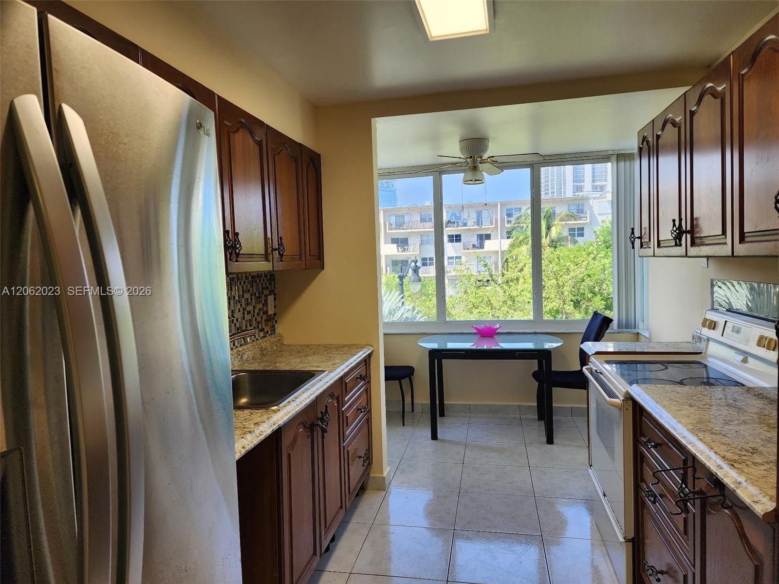 caribbean breeze · #301 in Sunny Isles Beach - Photo 2