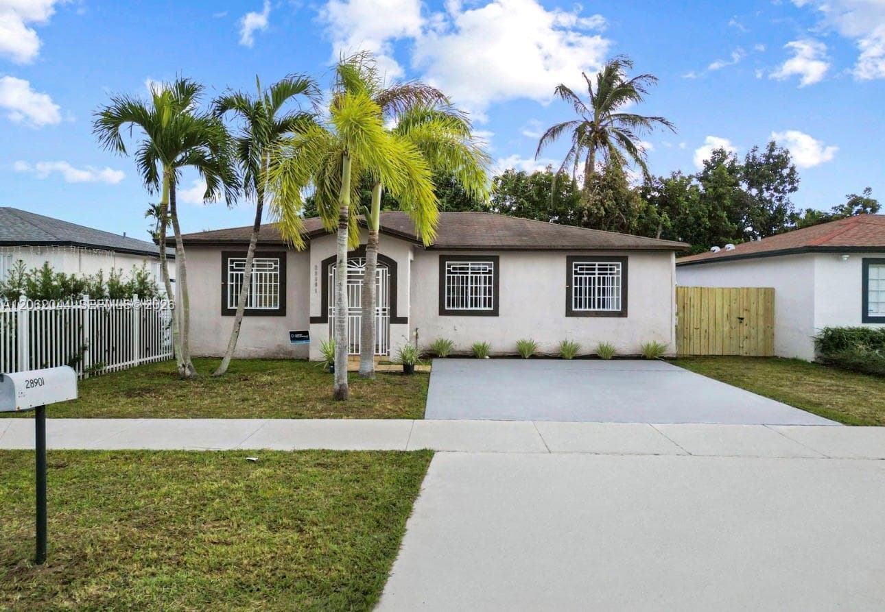28901 SW 150th PL photo 2