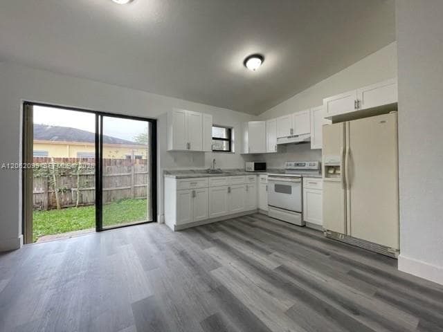 28393 SW 140th Pl photo 3