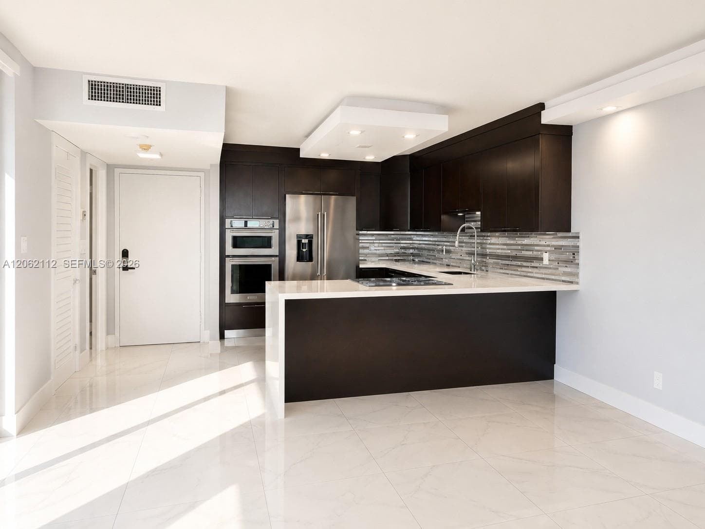 BAYSHORE PLACE CONDO · #702E in Miami - Photo 4