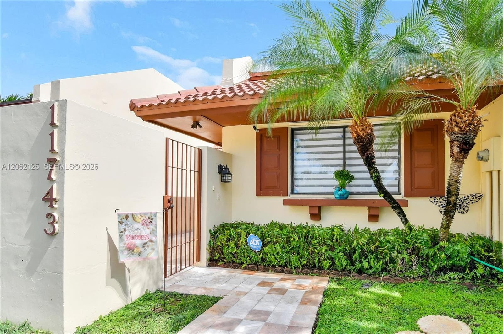 11743 SW 112th Ter photo 2