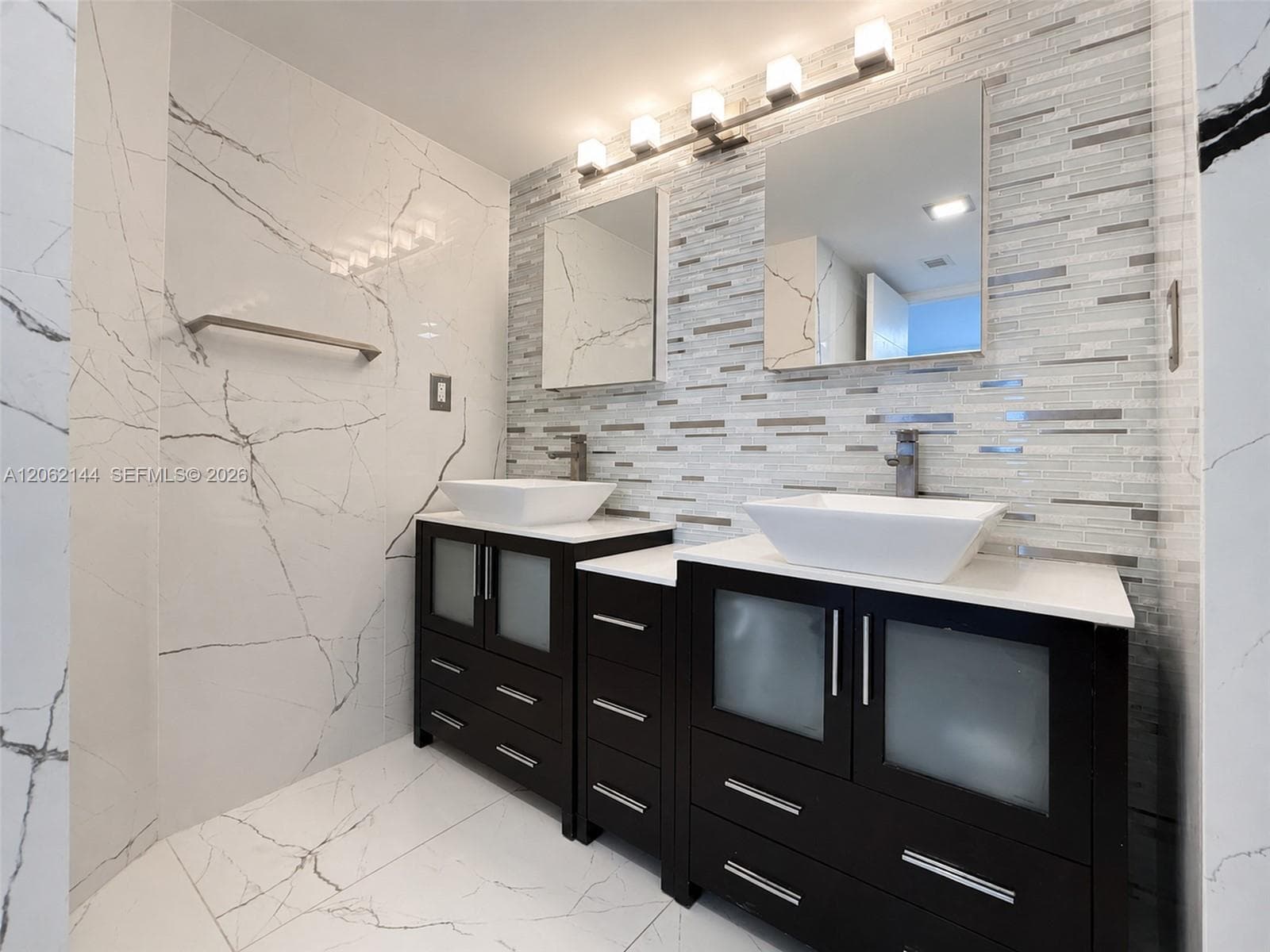 WINSTON TOWERS 700 CONDO · #1005 in Sunny Isles Beach - Photo 17