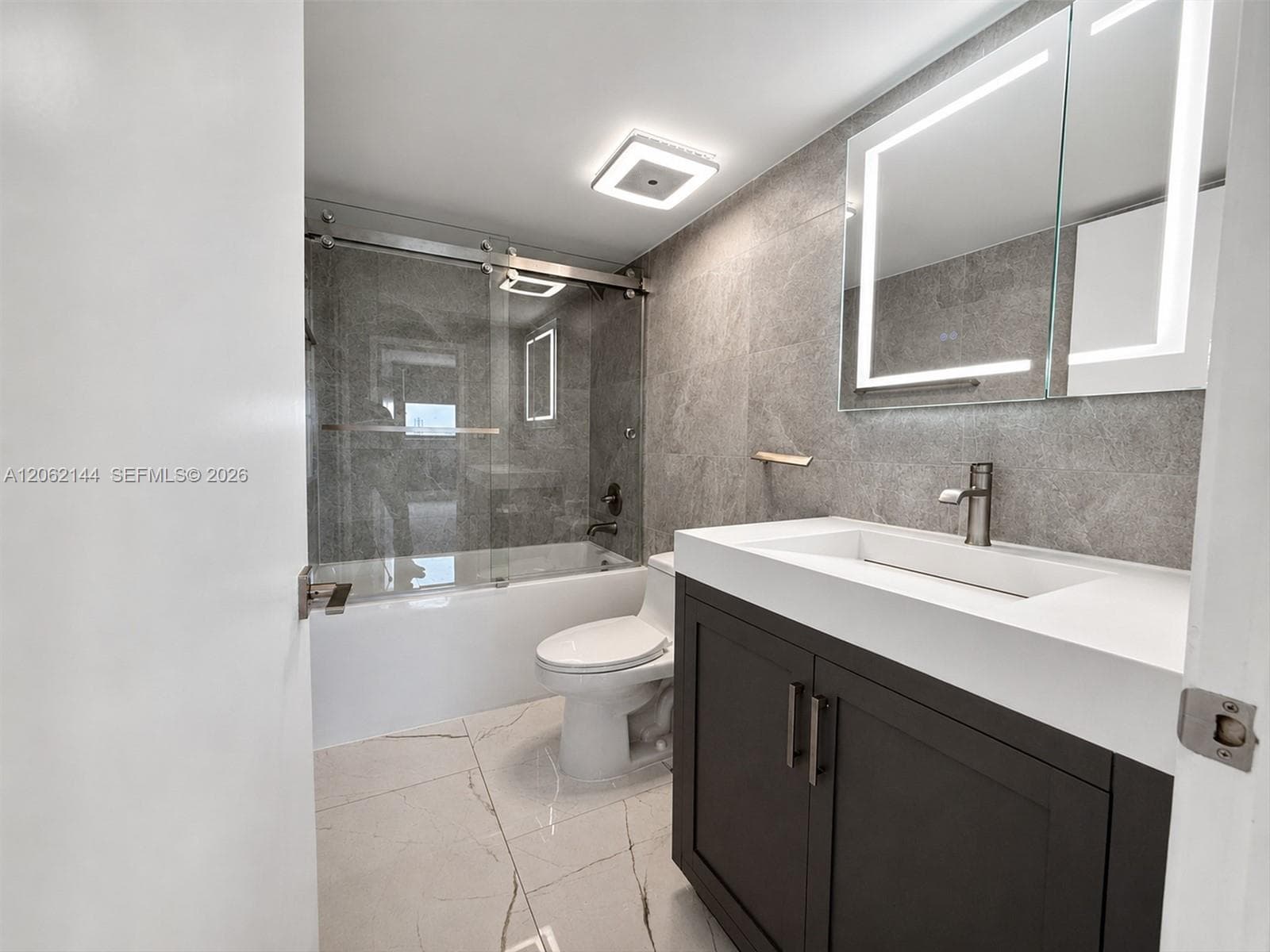 WINSTON TOWERS 700 CONDO · #1005 in Sunny Isles Beach - Photo 8