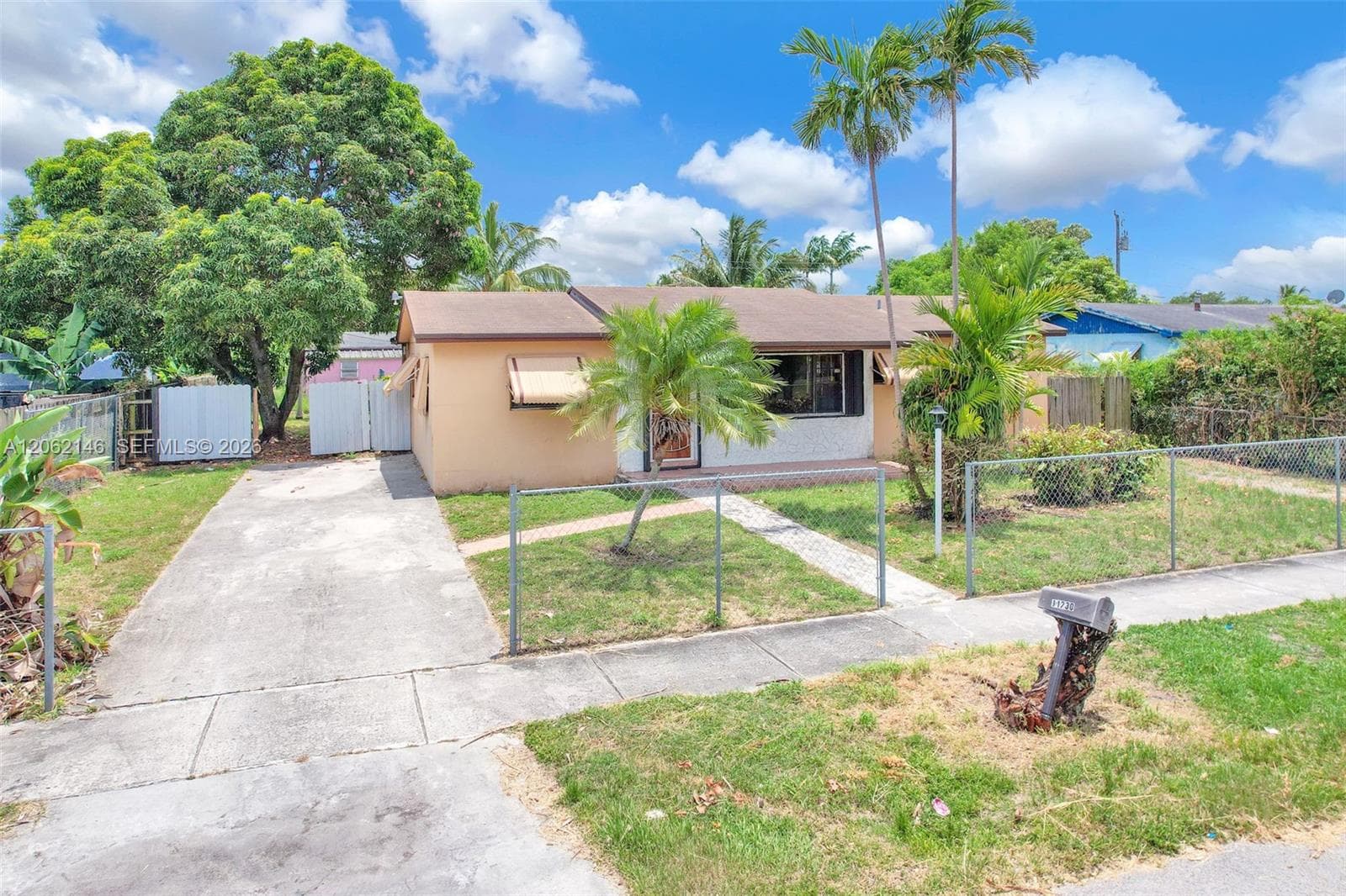11230 SW 188th St photo 3