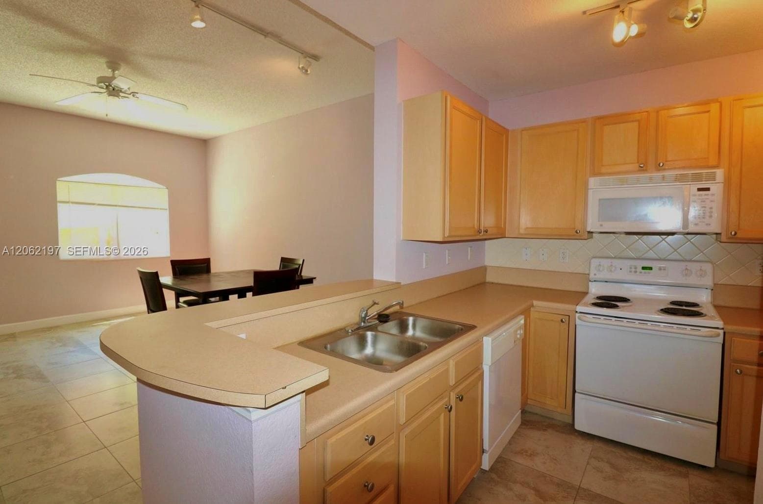 VALENCIA CONDO · #117 in South Miami - Photo 1
