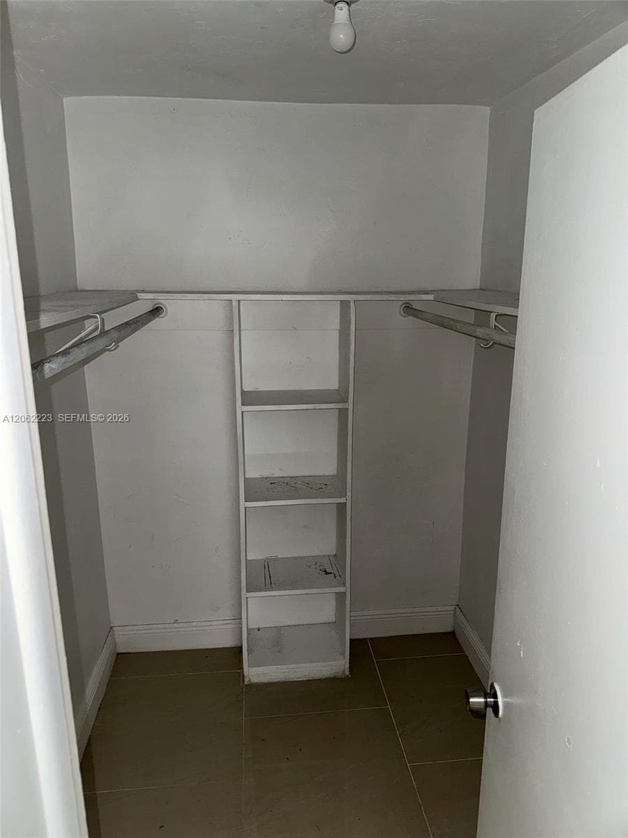 FUTURA VILLAS NO 1 CONDO · #221 in Miami - Photo 2