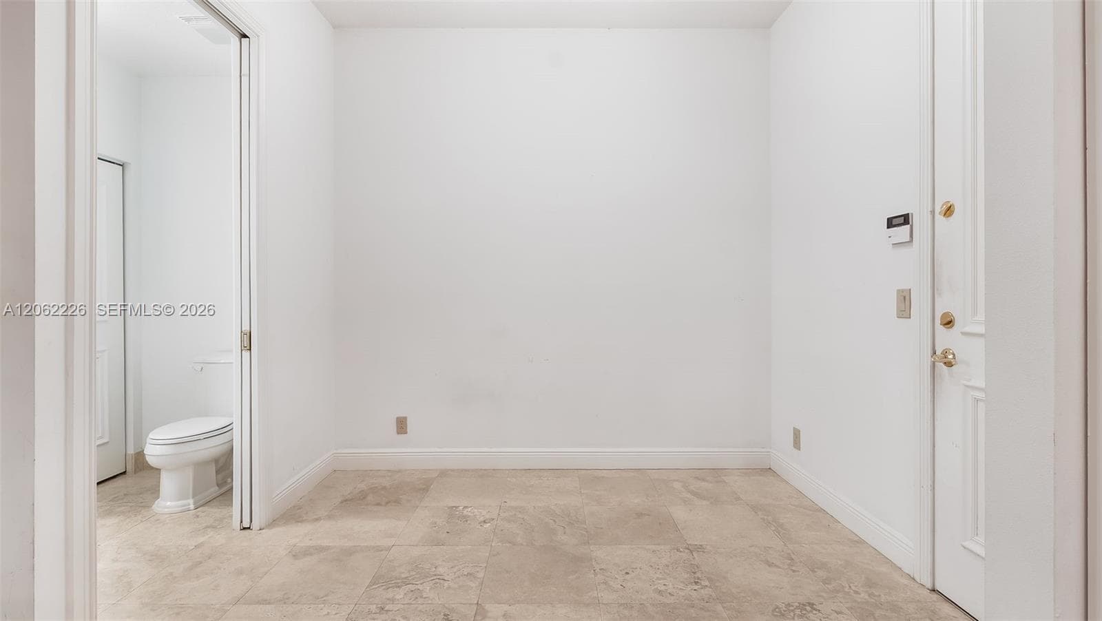 425 NE 69th Cir photo 17