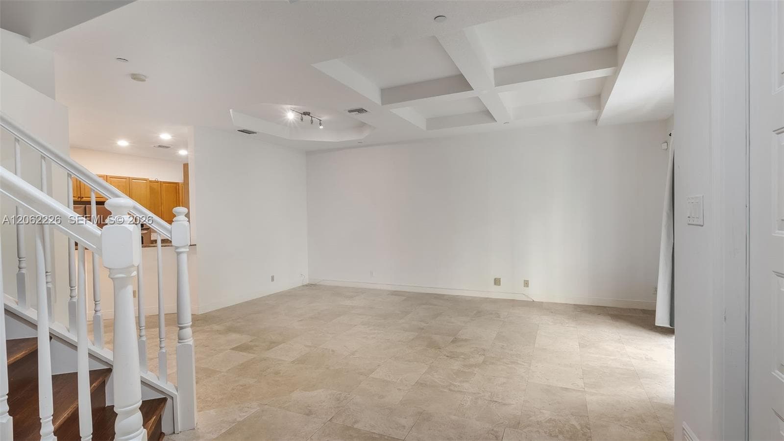 425 NE 69th Cir photo 5