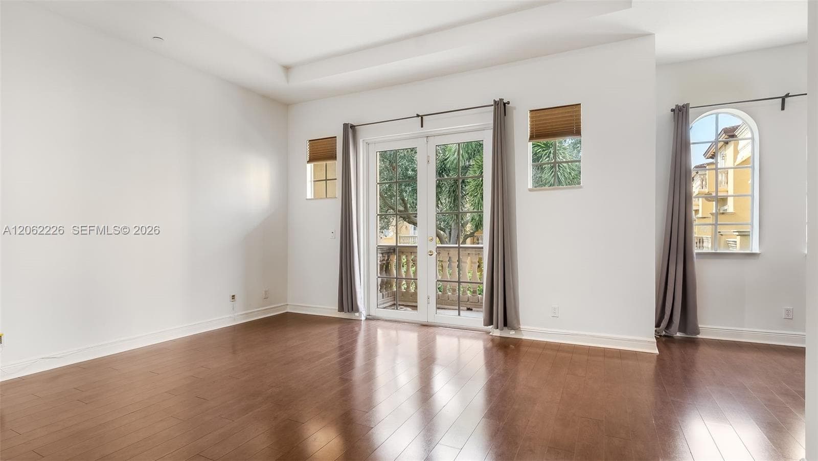 425 NE 69th Cir photo 24