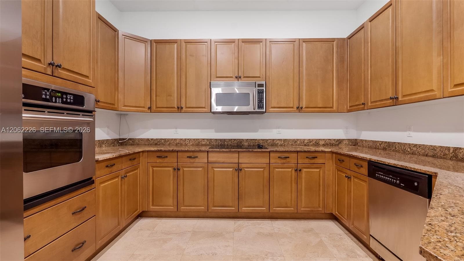 425 NE 69th Cir photo 14