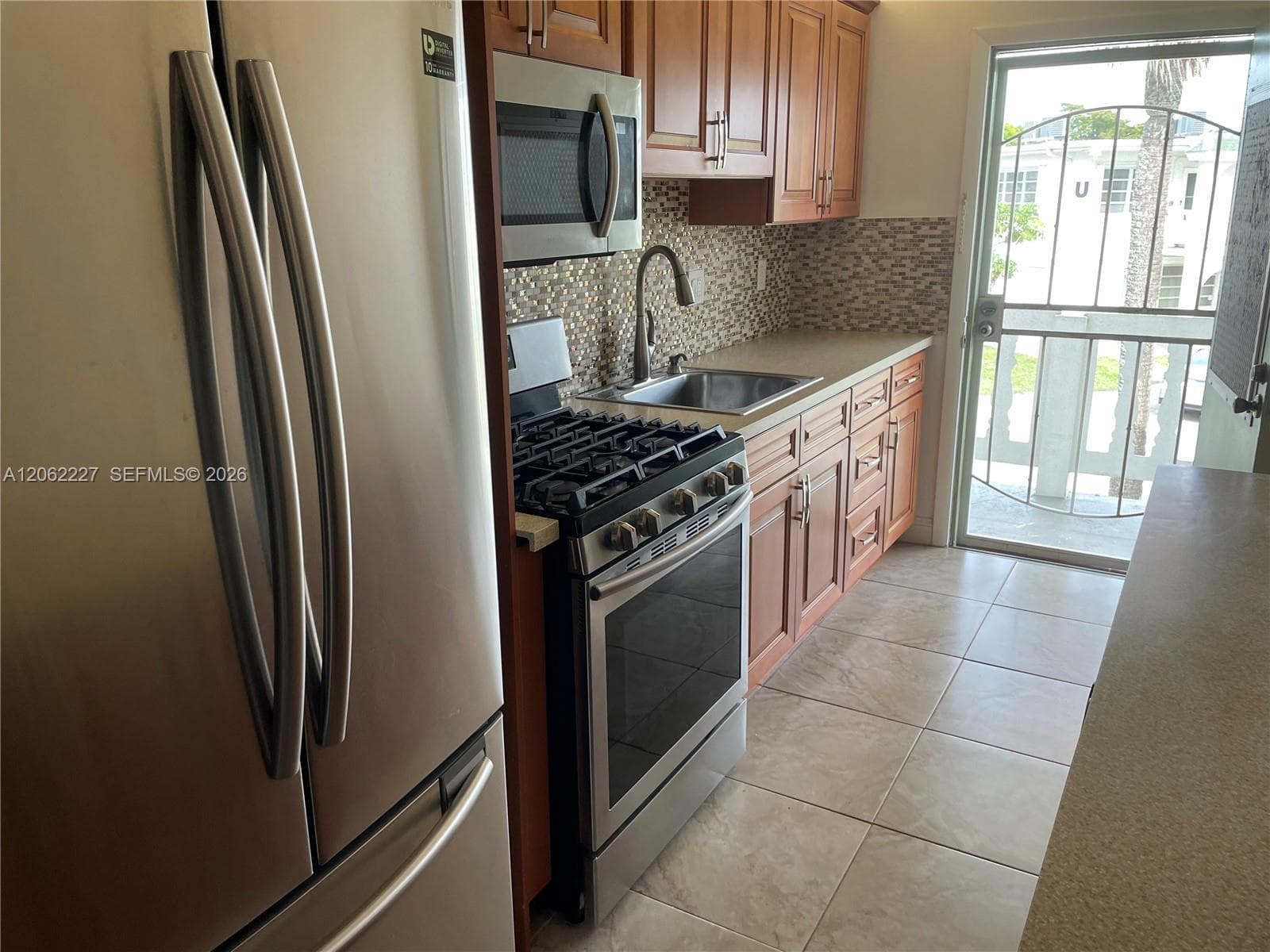 RO-MONT SOUTH GREEN CONDO · #W28 in Miami Gardens - Photo 9