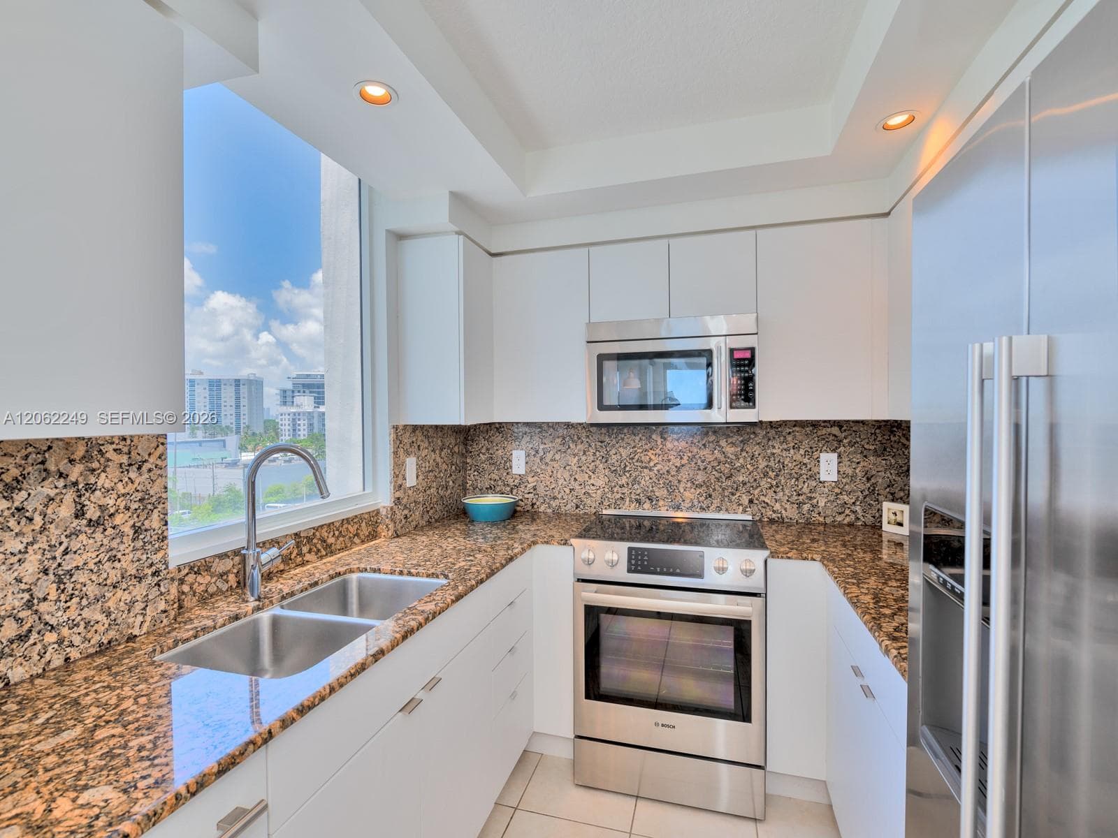 THE COLLINS CONDO · #815 in Miami Beach - Photo 10
