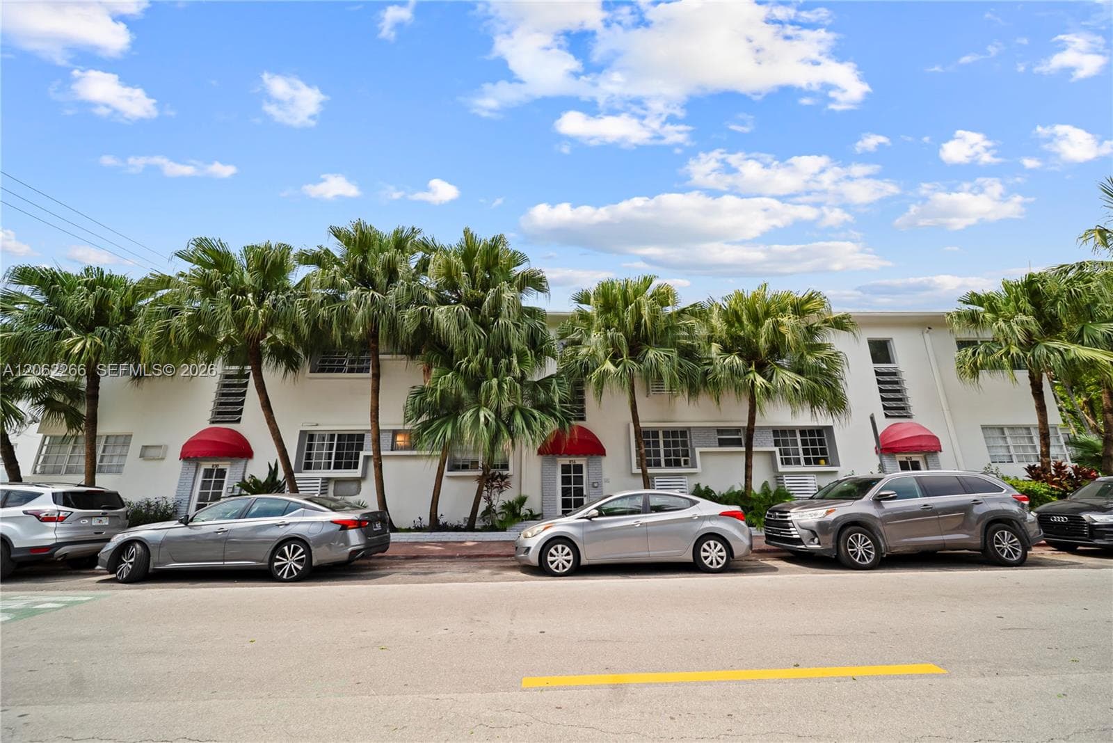THE LORENA CONDO · #8 in Miami Beach - Photo 3