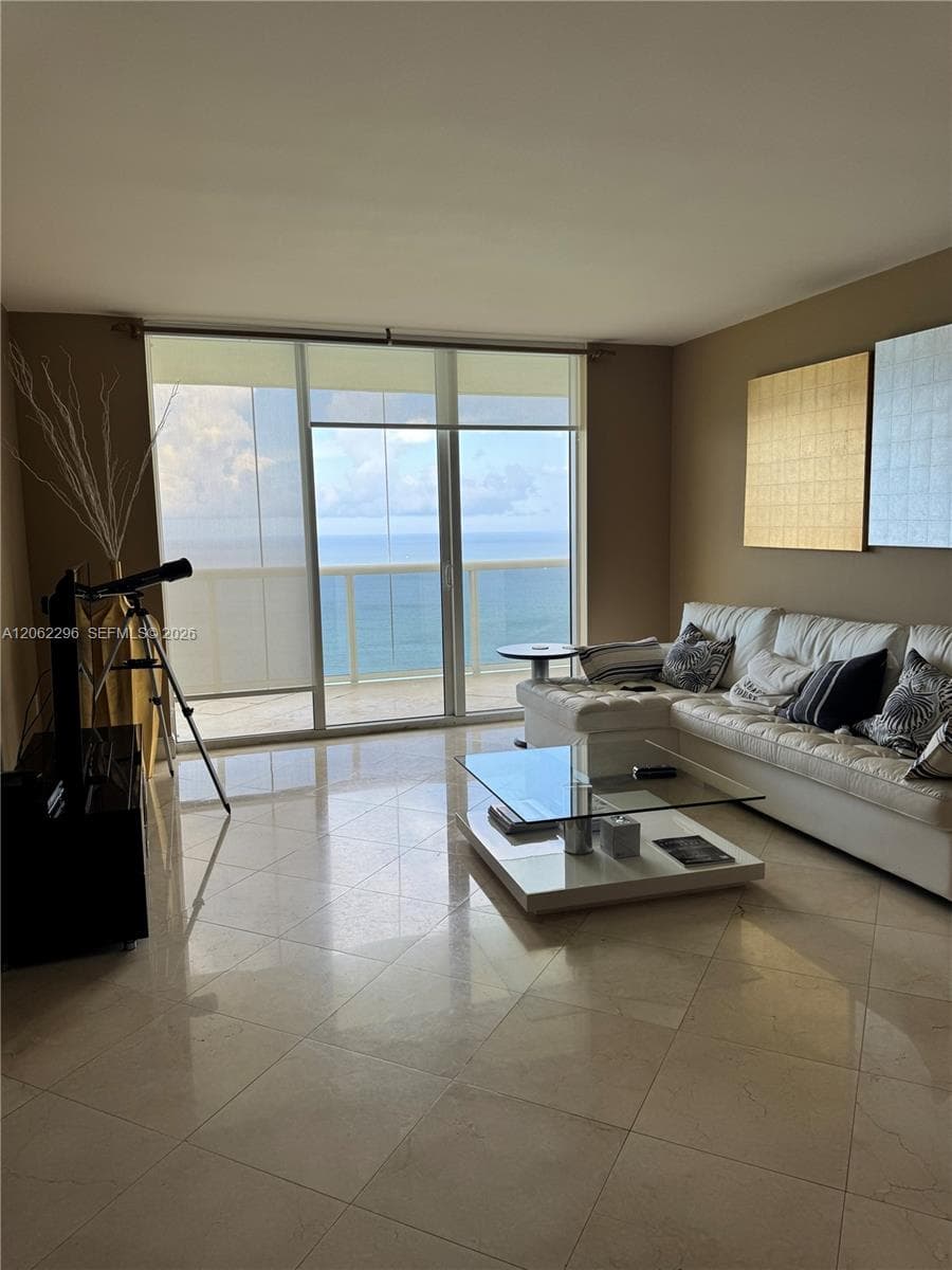 BEACH CLUB CONDO · #4203 in Hallandale Beach - Photo 3
