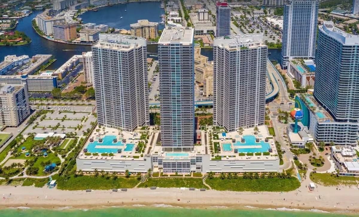 BEACH CLUB CONDO · #4203 in Hallandale Beach - Photo 29