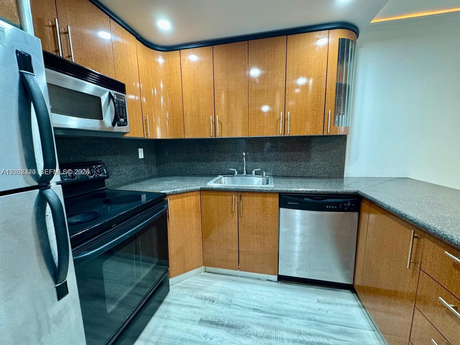 AVILA SOUTH CONDO · #206 in Sunny Isles Beach - Photo 3