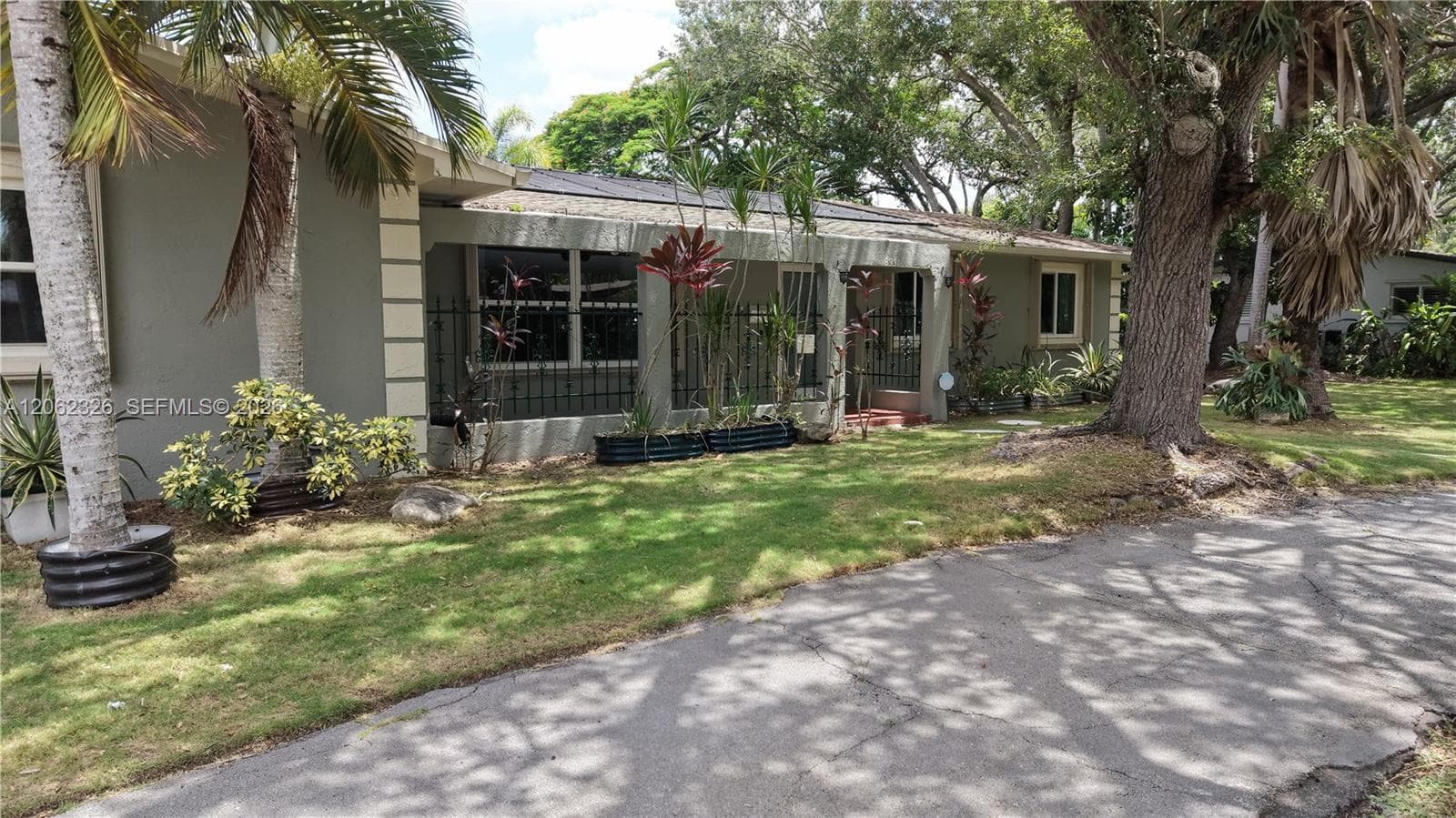 8331 SW 156th St photo 1