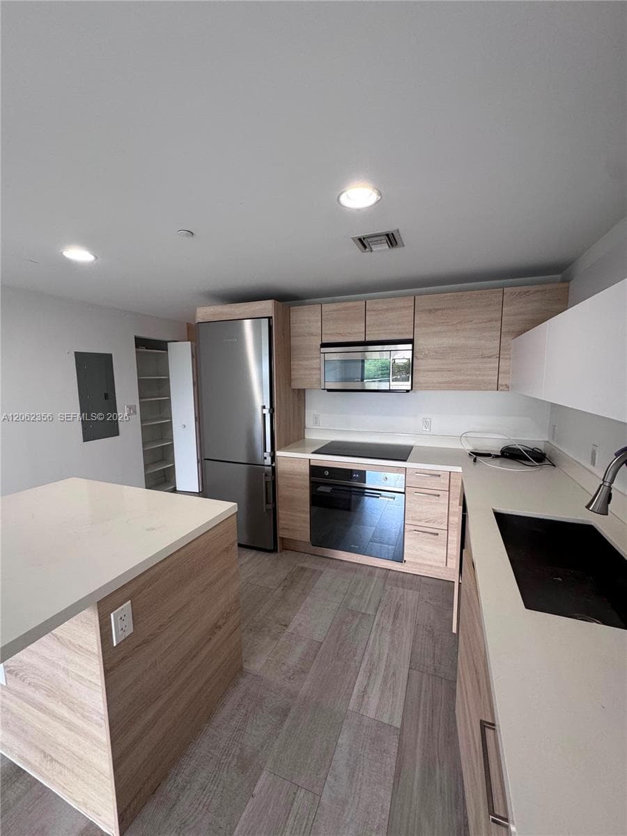 THE HARBOUR NORTH CONDO · #305 in North Miami Beach - Photo 27