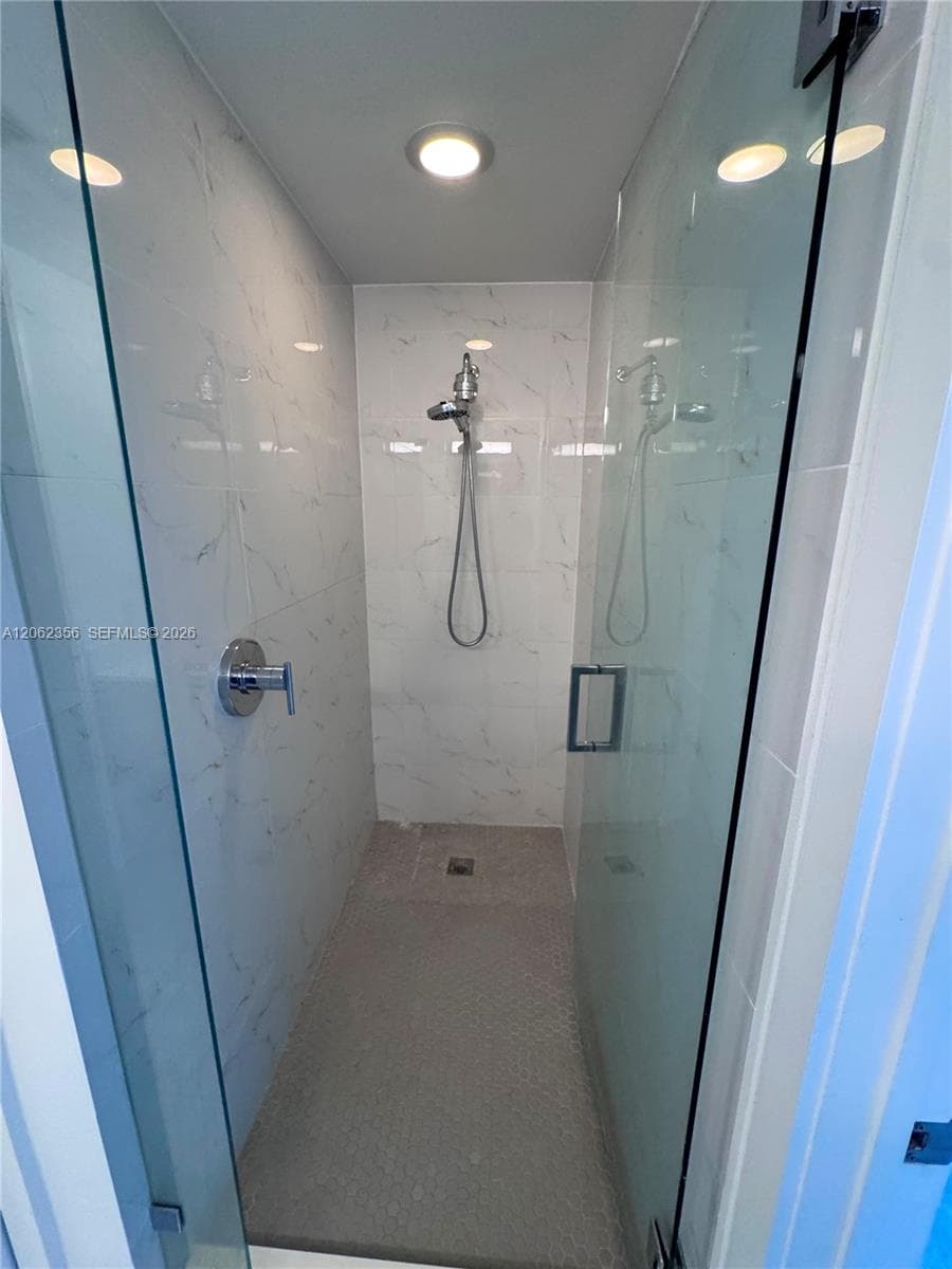 THE HARBOUR NORTH CONDO · #305 in North Miami Beach - Photo 17