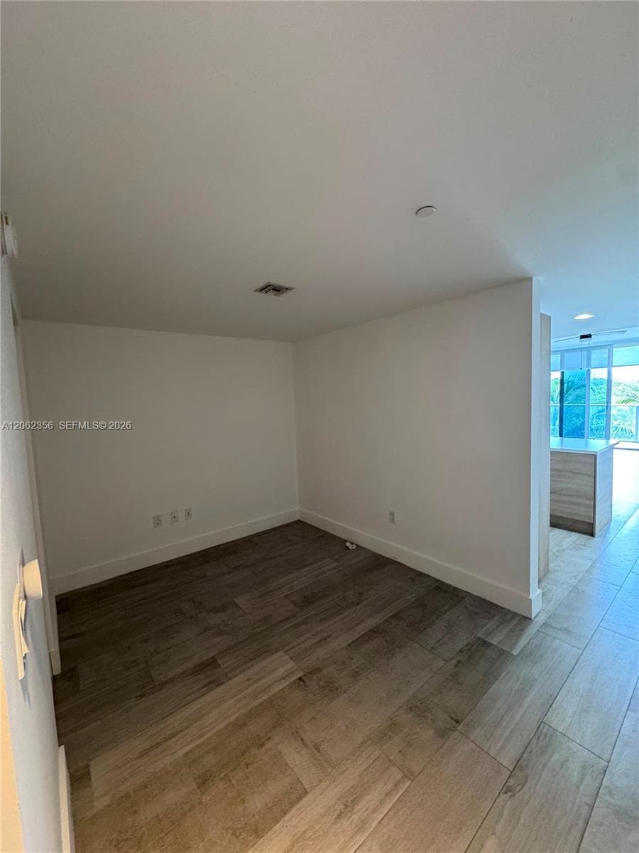 THE HARBOUR NORTH CONDO · #305 in North Miami Beach - Photo 29