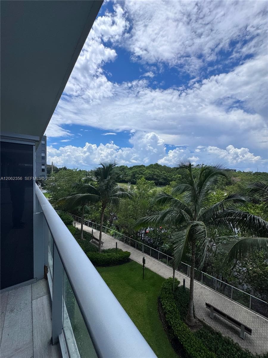 THE HARBOUR NORTH CONDO · #305 in North Miami Beach - Photo 8