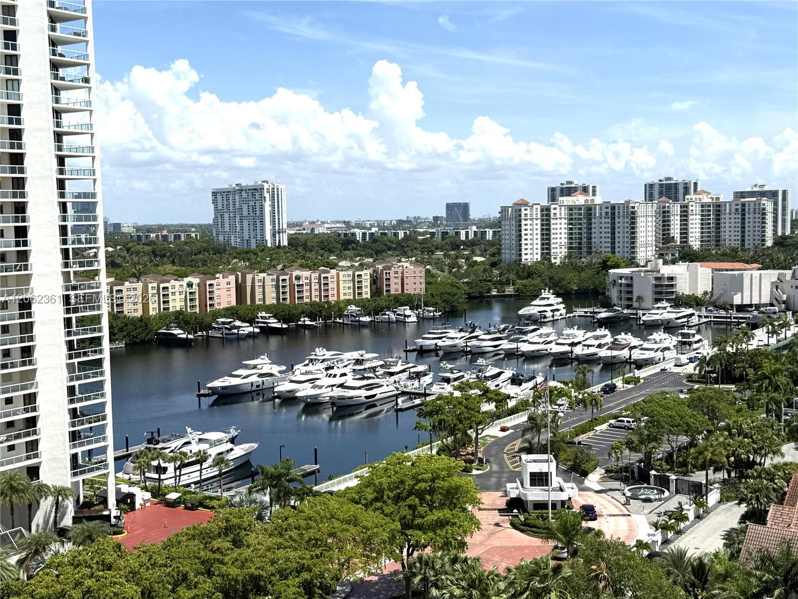 TURNBERRY TOWERS CONDO · #12C in Aventura - Photo 27