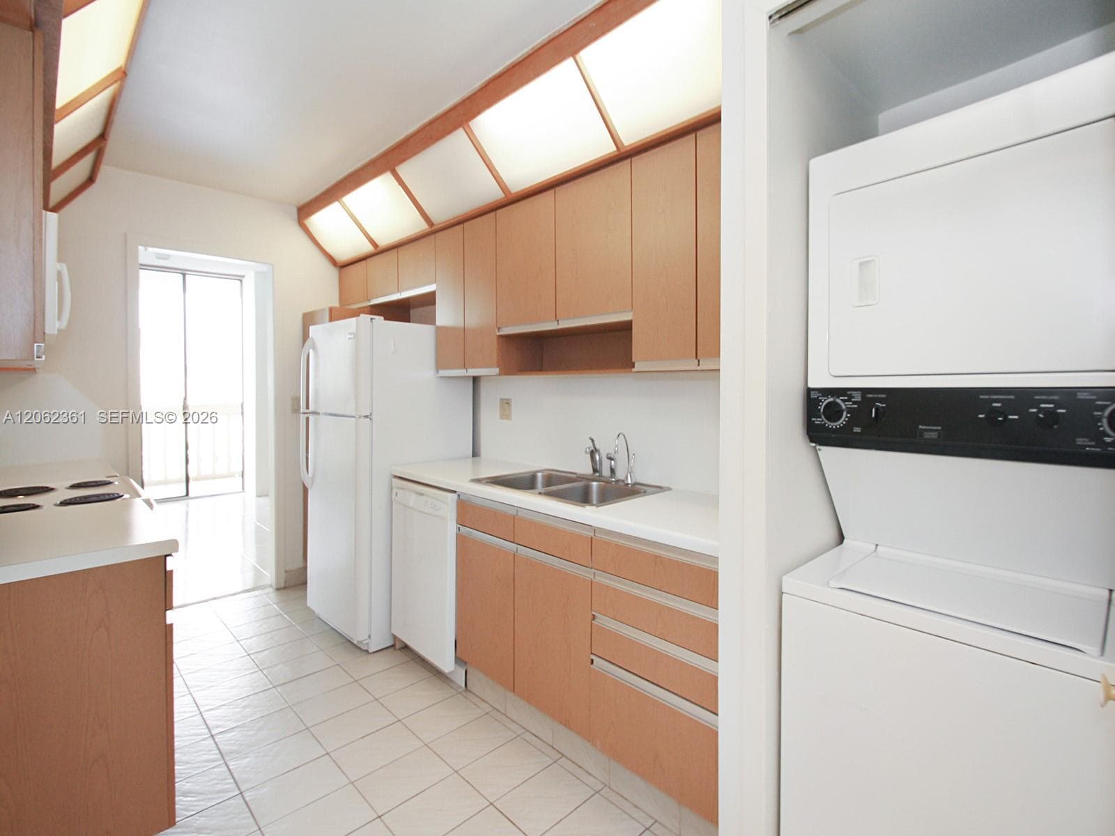 Washer Dryer in Unit