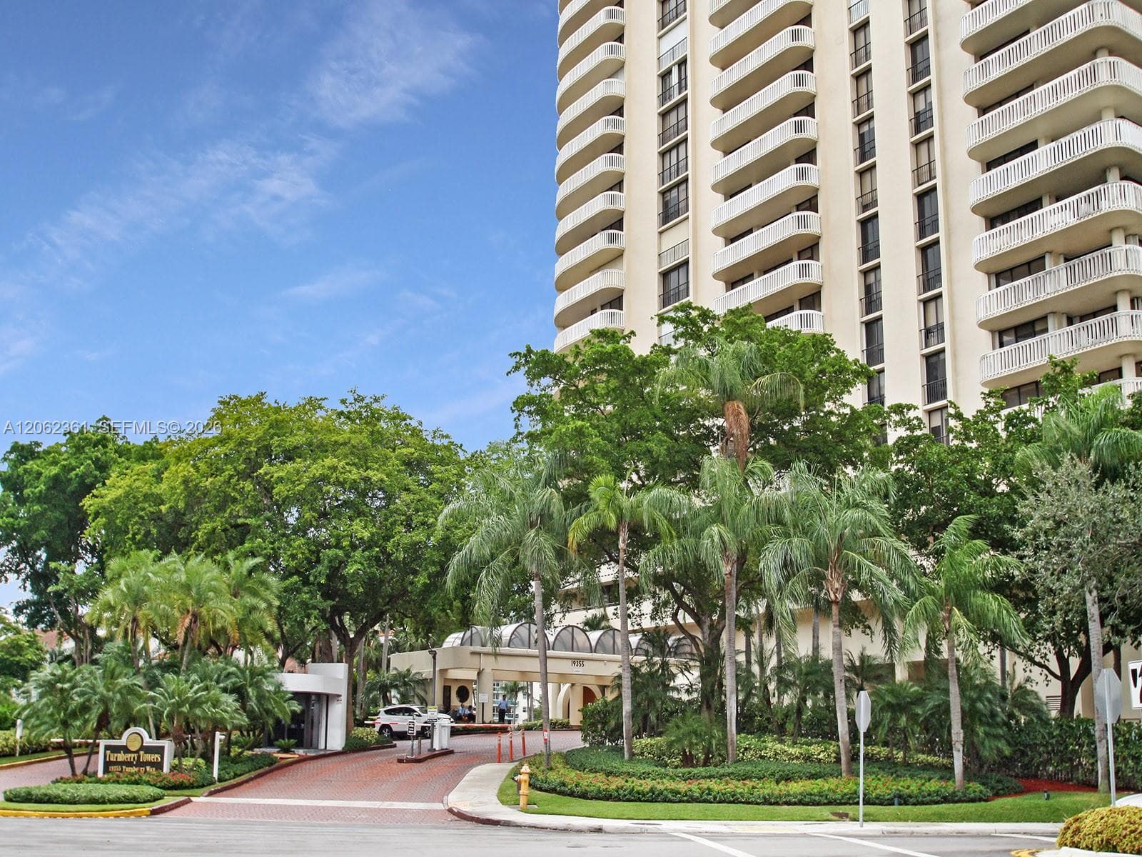 TURNBERRY TOWERS CONDO · #12C in Aventura - Photo 22