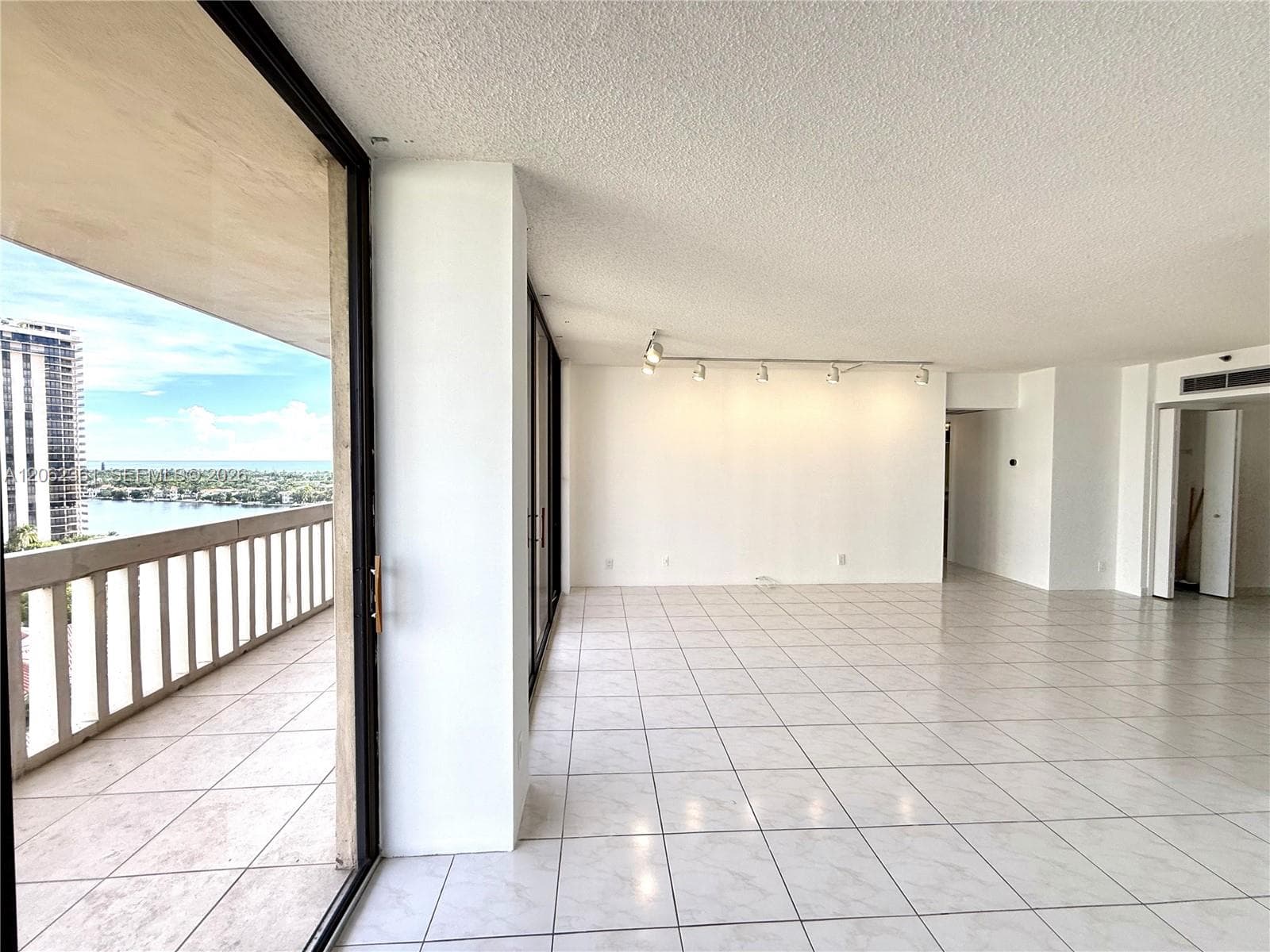 TURNBERRY TOWERS CONDO · #12C in Aventura - Photo 10