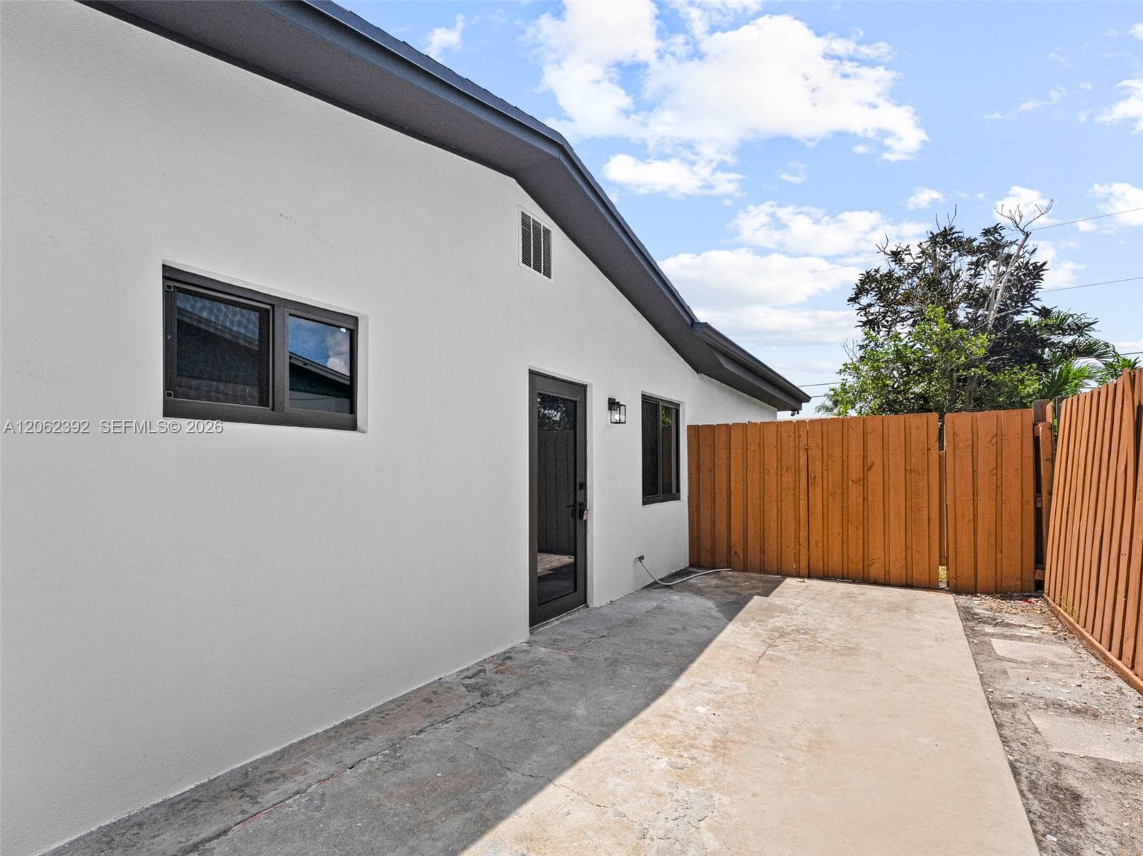 949 Lighthouse Dr photo 32