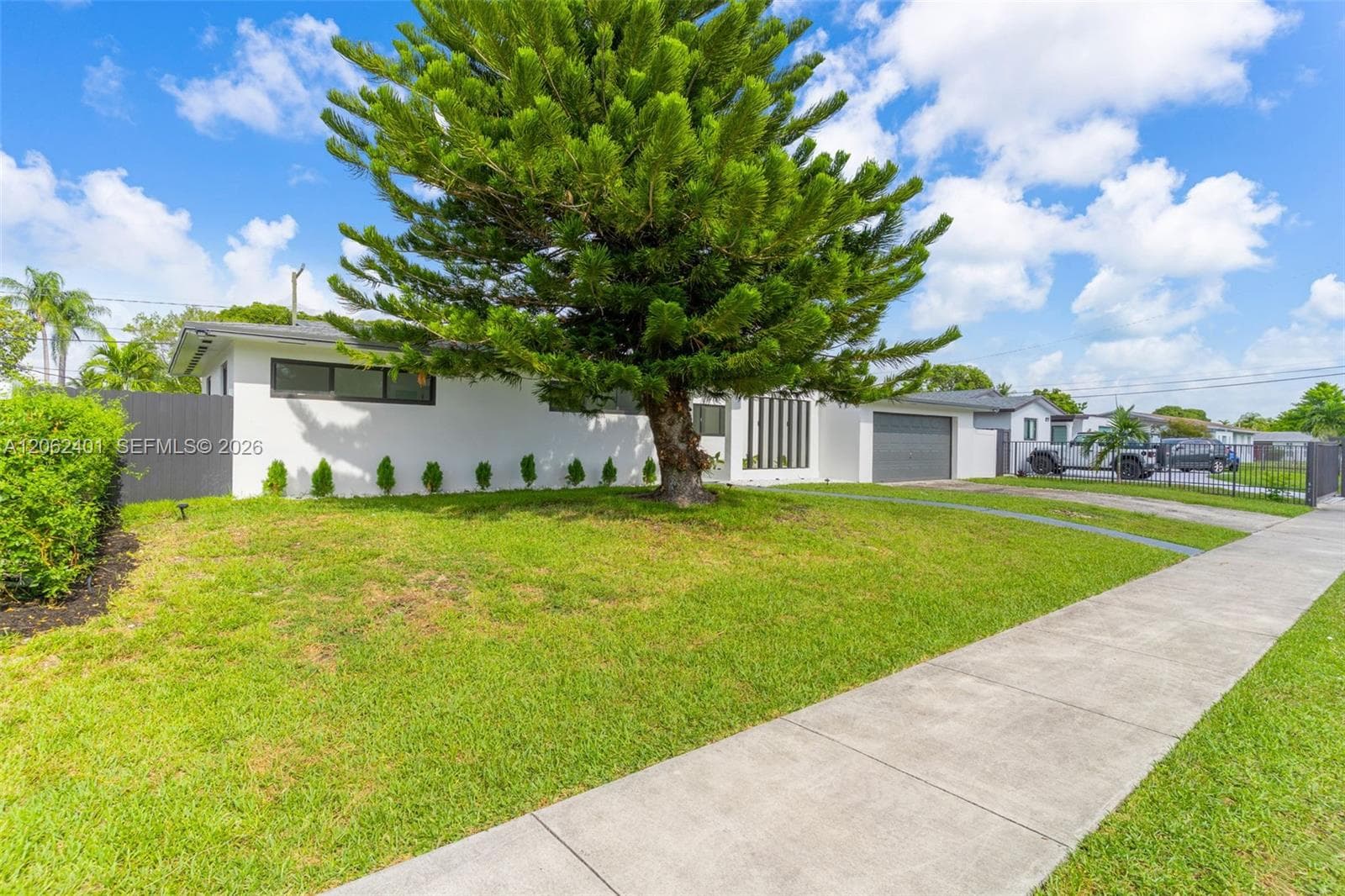17630 SW 108th Ct photo 2