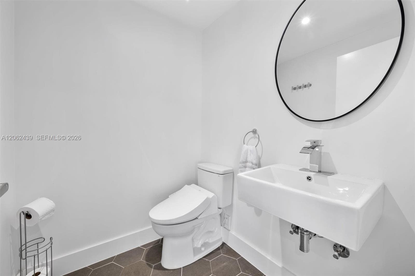 742 NE 82nd Ter photo 12