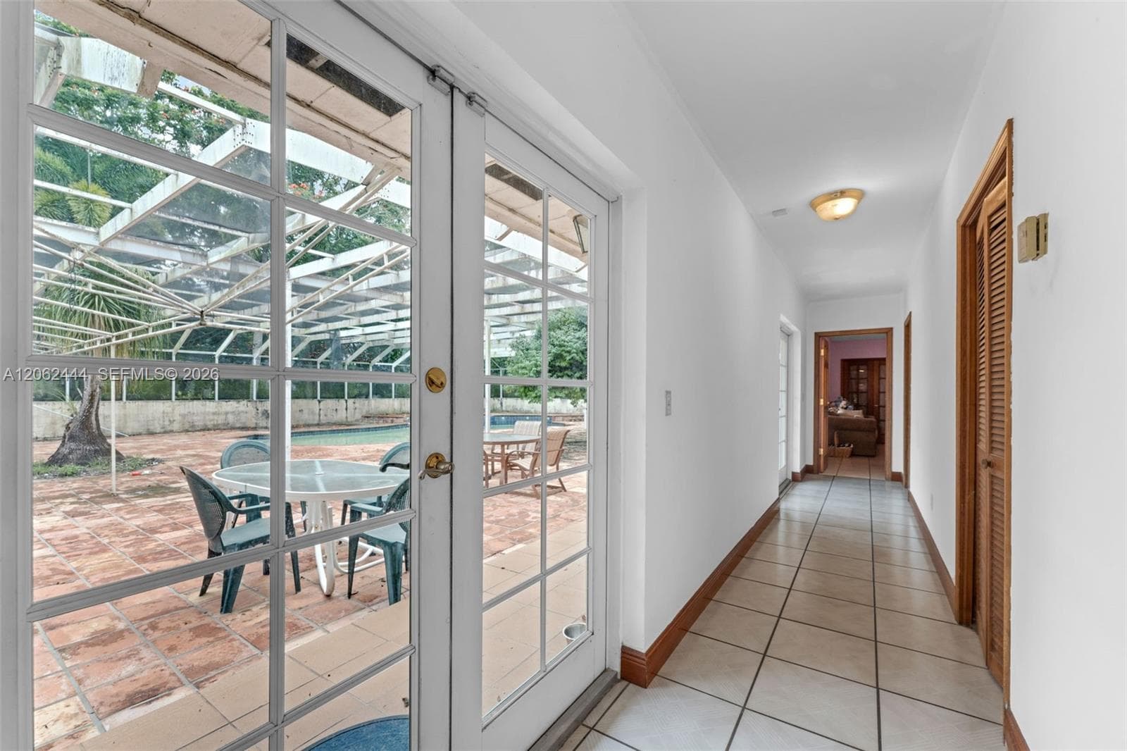 TO BEDROOM SUITES