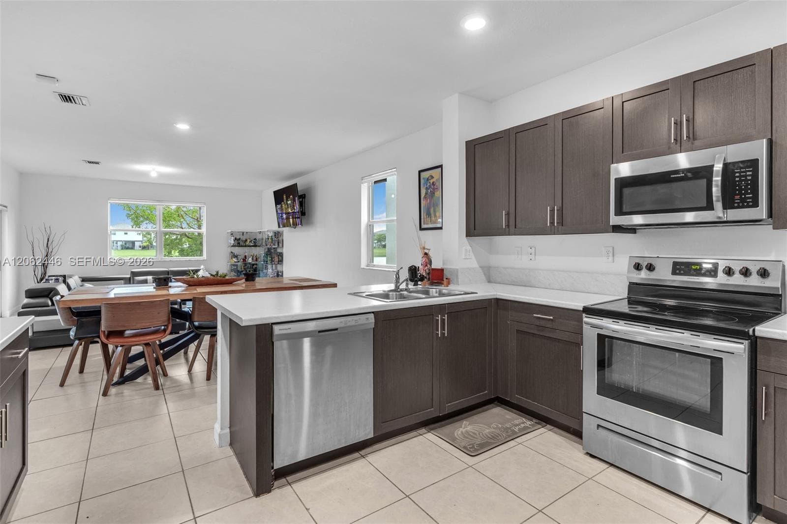 1416 SE 27th Ter photo 12