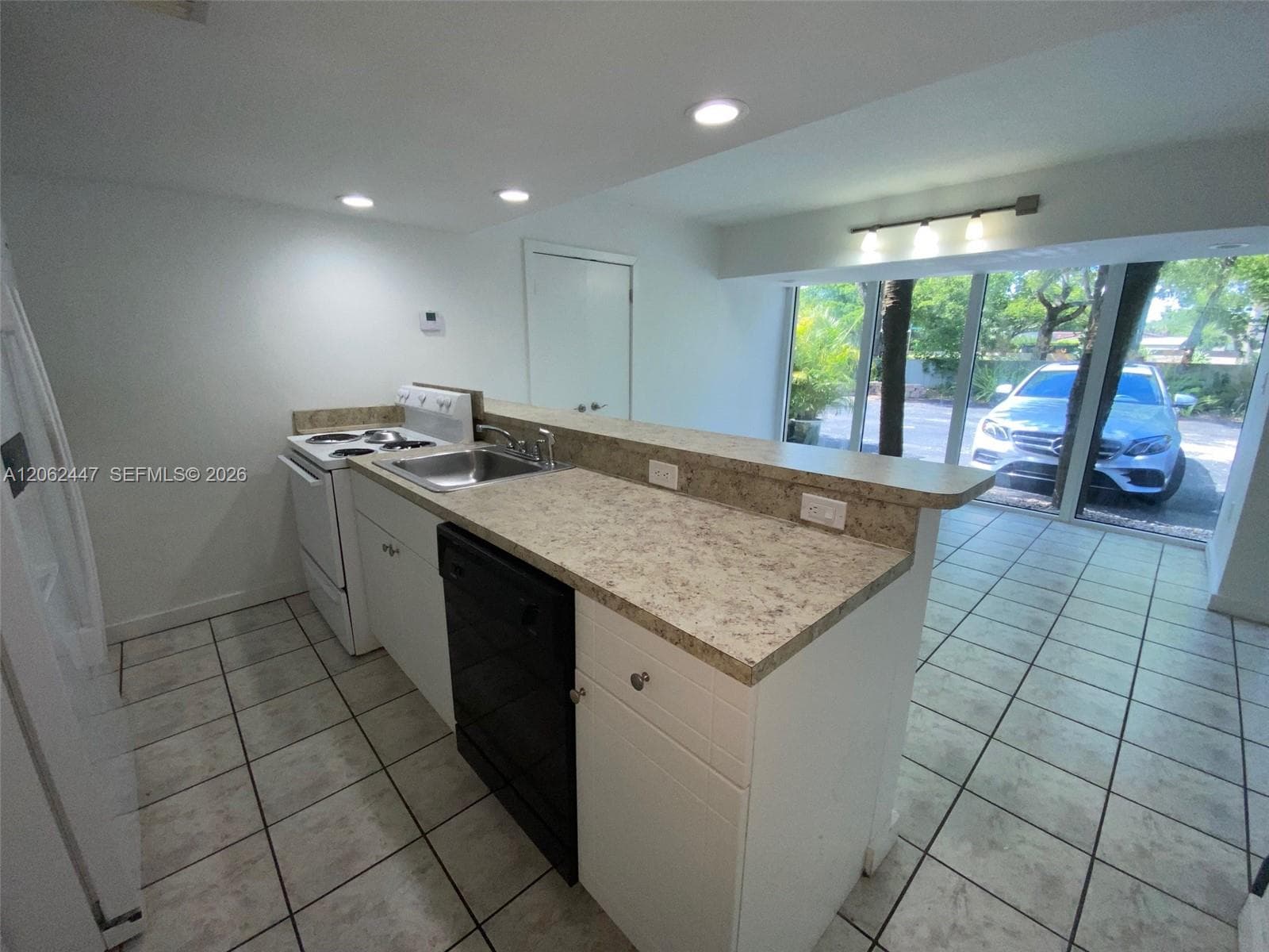 6414 E Miami Lakes Dr E #0 photo 8