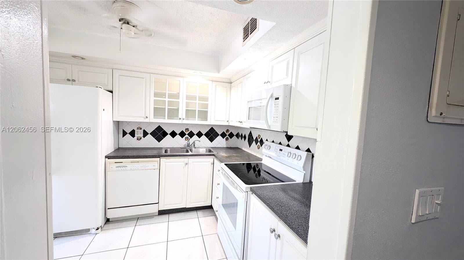 Star Lakes Estates · #1507 in Miami - Photo 3