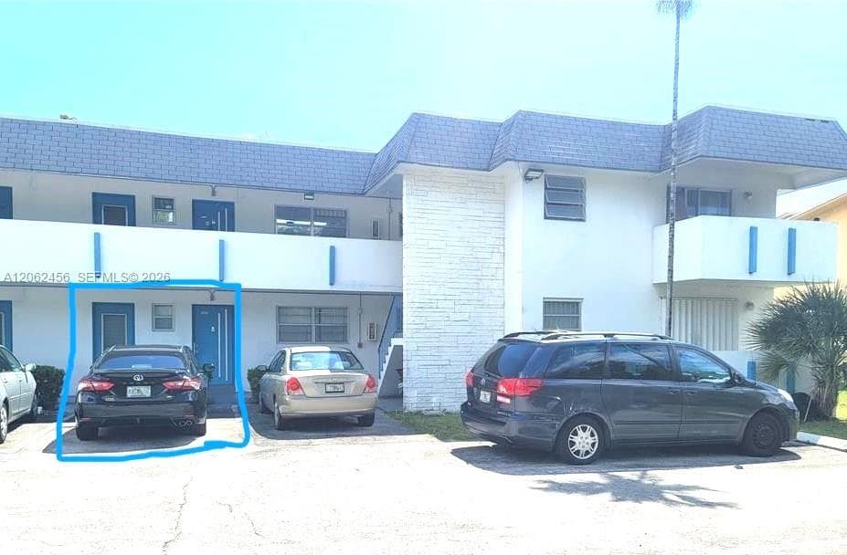 Star Lakes Estates · #1507 in Miami - Photo 1