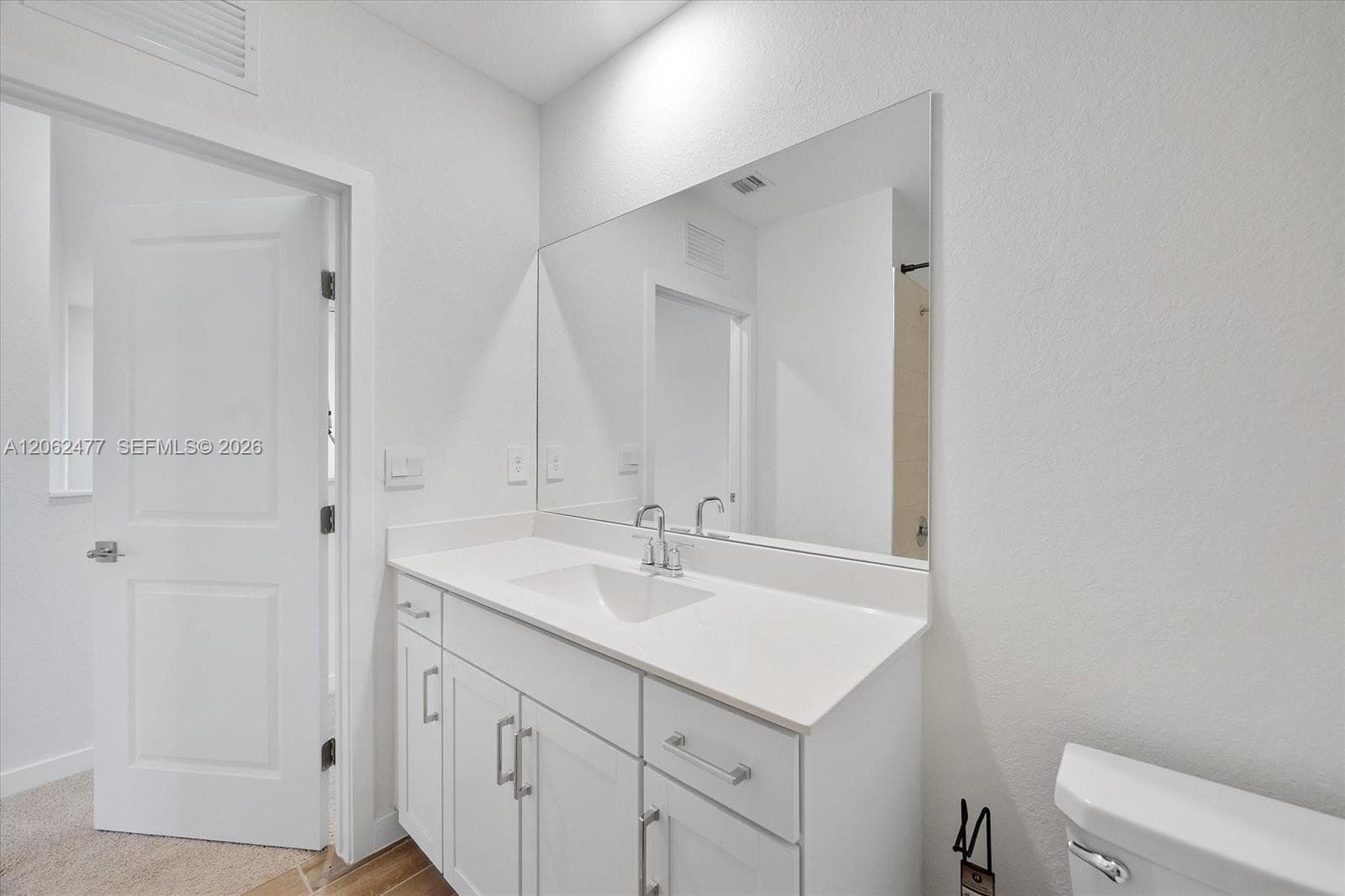 downstairs full bathroom