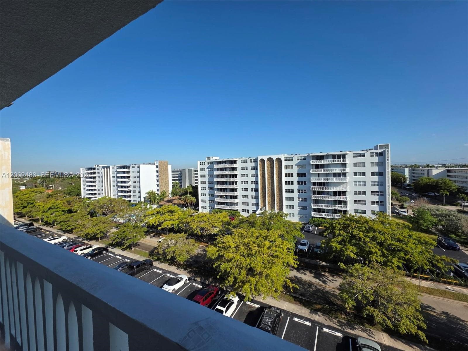 MEADOWBROOK TOWERS CONDO · #702 in Hallandale Beach - Photo 2