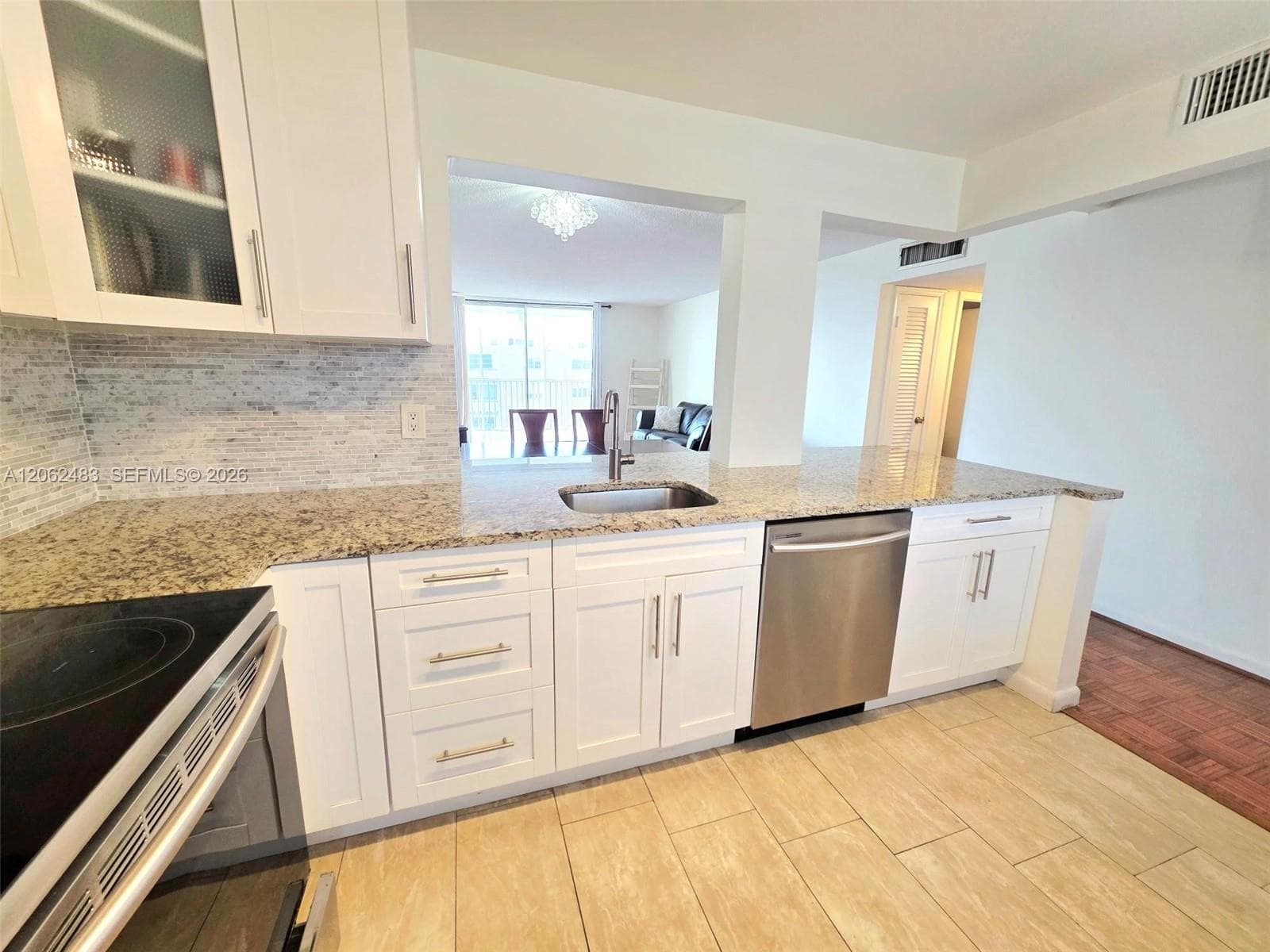 MEADOWBROOK TOWERS CONDO · #702 in Hallandale Beach - Photo 4