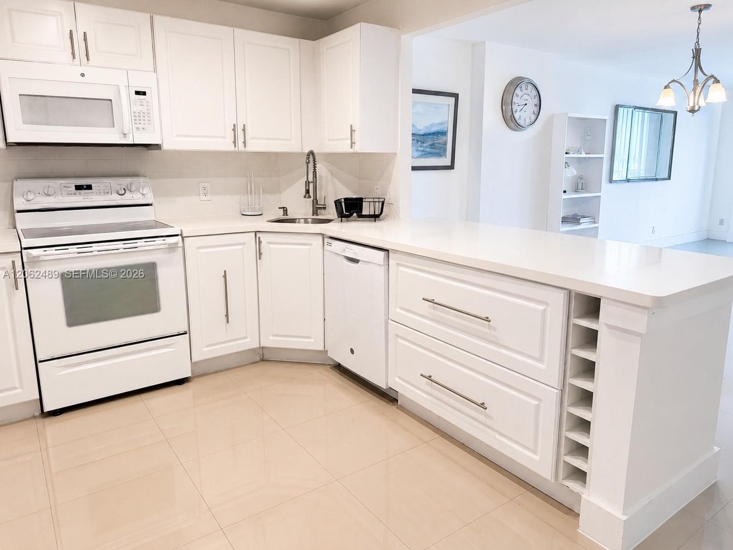PRINCE GEORGE ARMS CONDO · #8I in Hallandale Beach - Photo 3