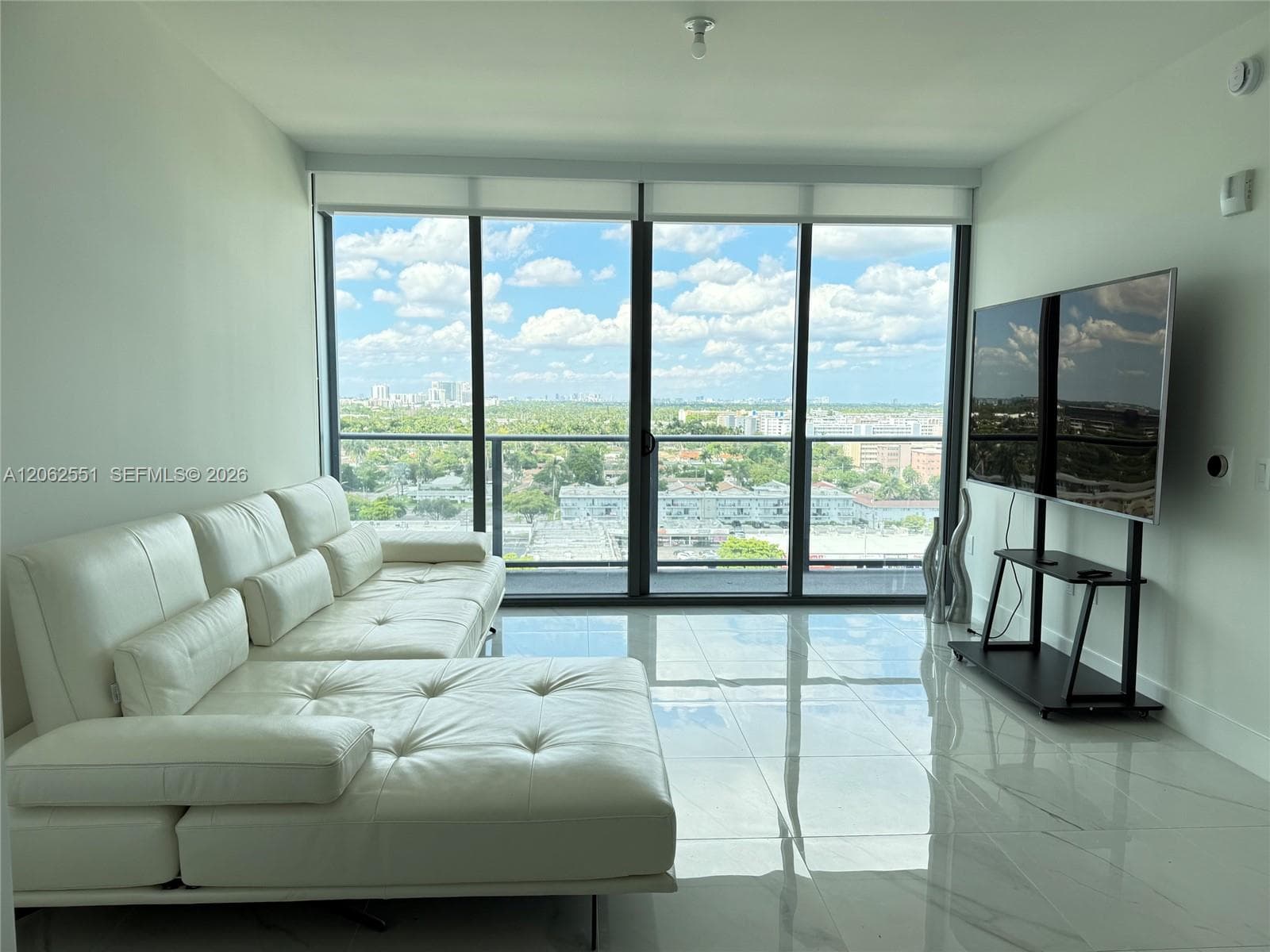 HALLANDALE OASIS · #1106 in Hallandale Beach - Photo 5