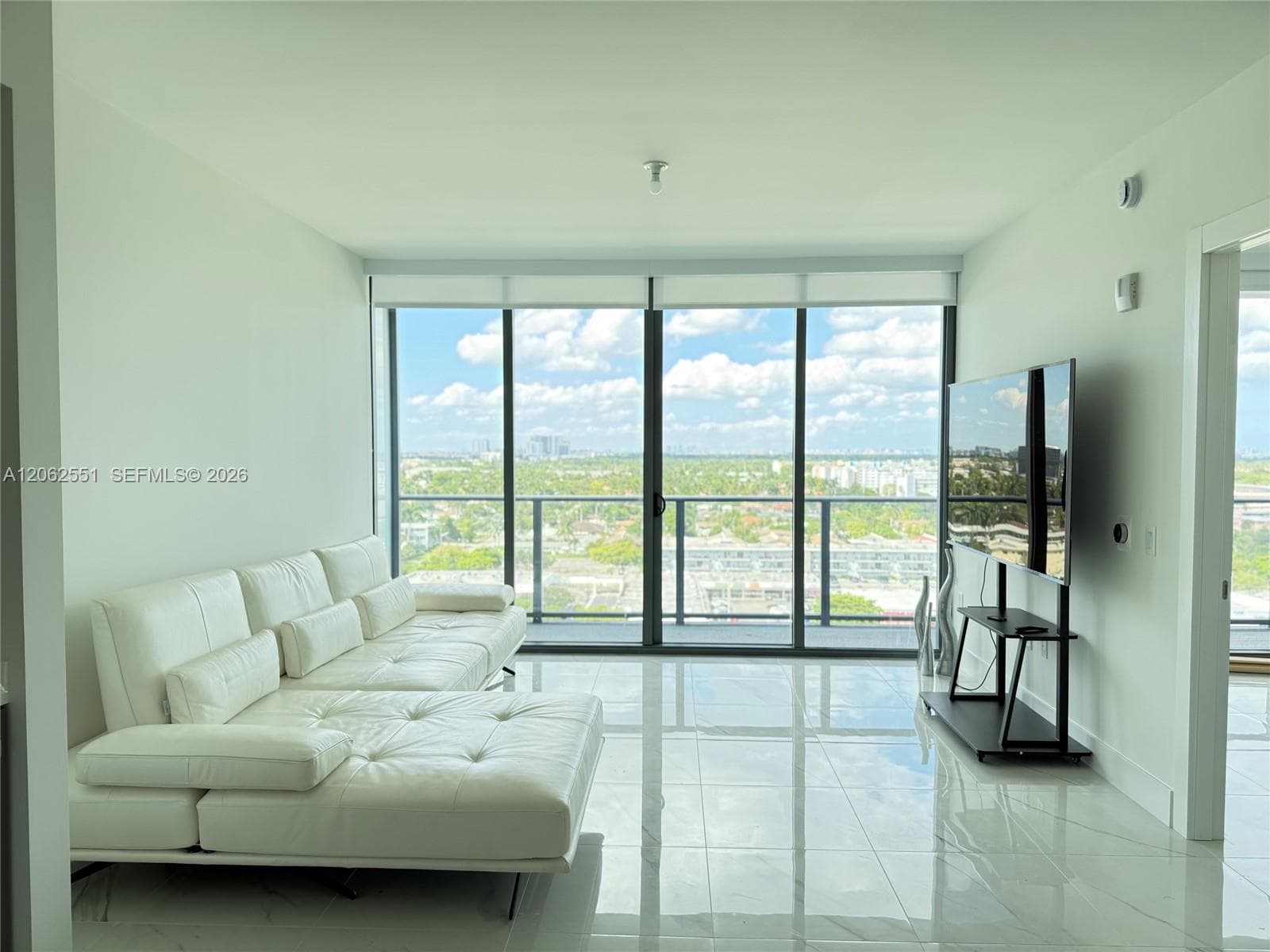 HALLANDALE OASIS · #1106 in Hallandale Beach - Photo 4