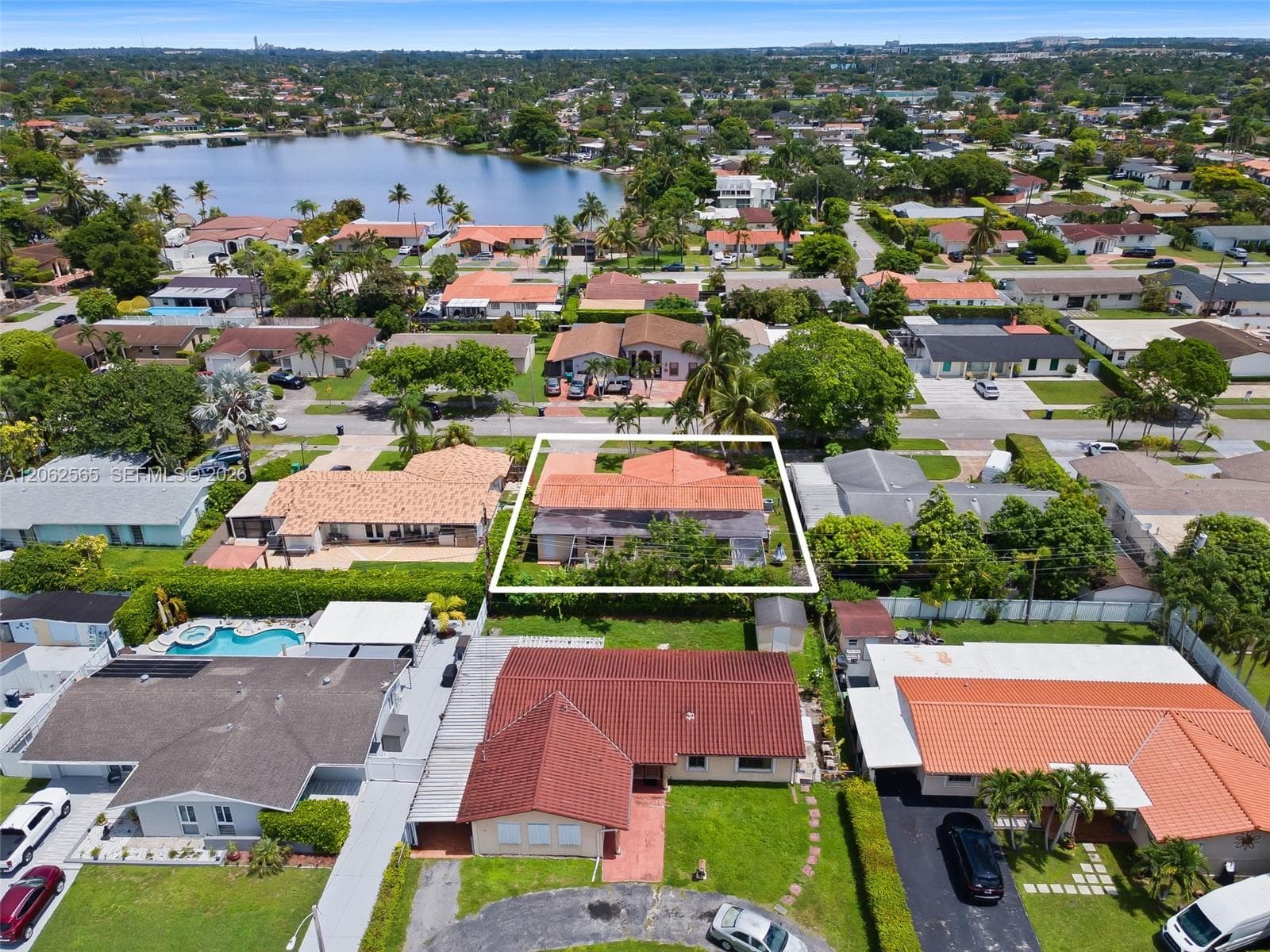 12330 SW 39th Ter photo 13