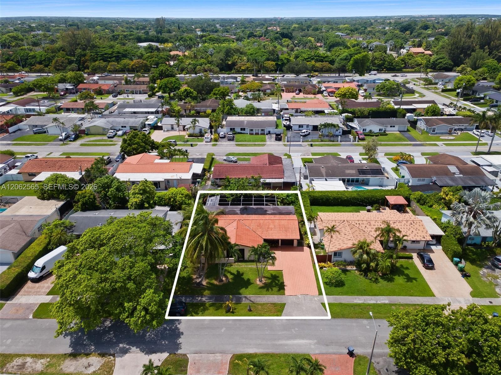 12330 SW 39th Ter photo 15