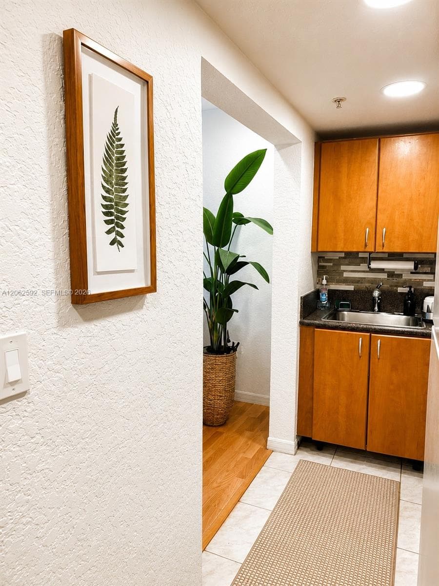 WELWORTH CONDO · #207 in Miami Beach - Photo 6