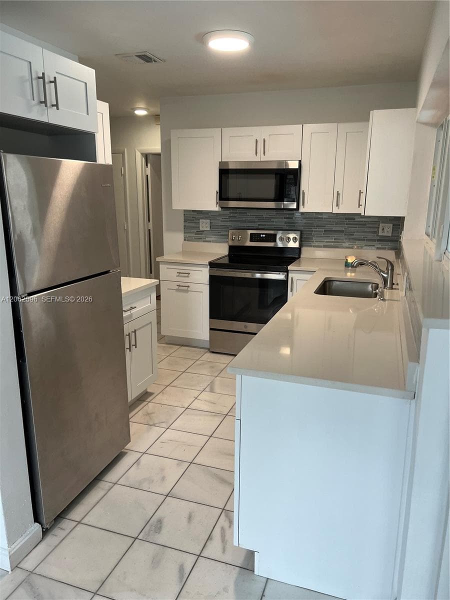 8830 SW 200th ST photo 6