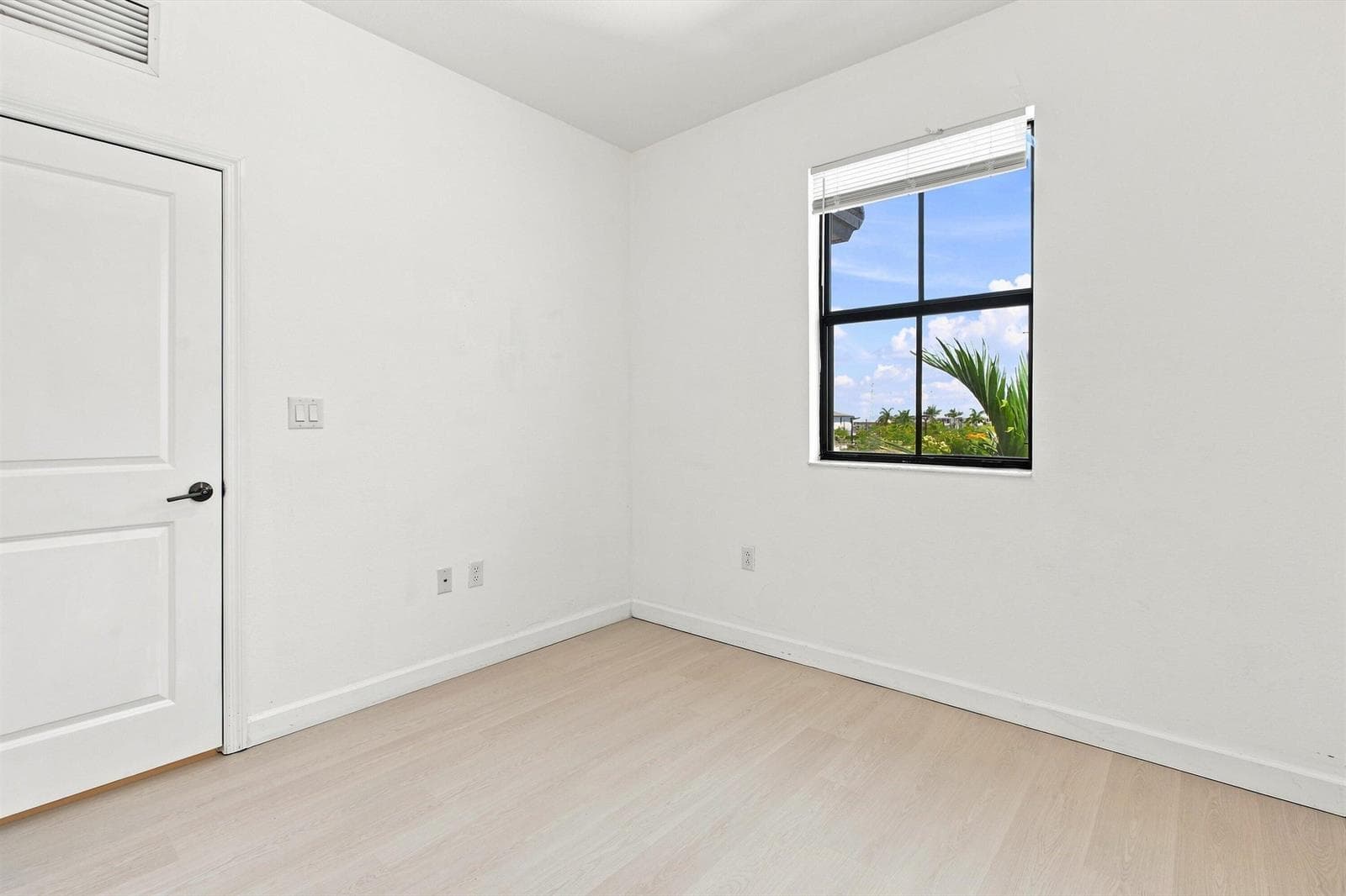 21-Property Photo 021