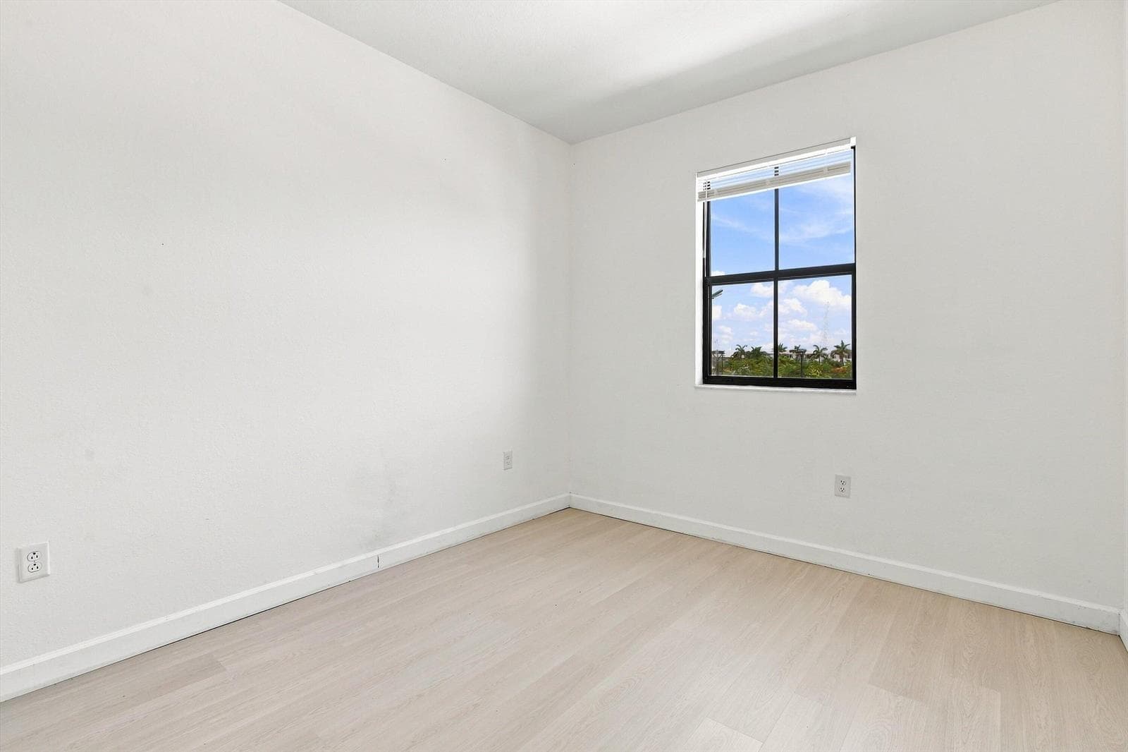 24-Property Photo 024